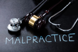 Minor medical errors are mistakes healthcare providers make that do not result in significant harm to their patients or anyone else. What’s the Difference Between a Minor Medical Error & Medical Malpractice?